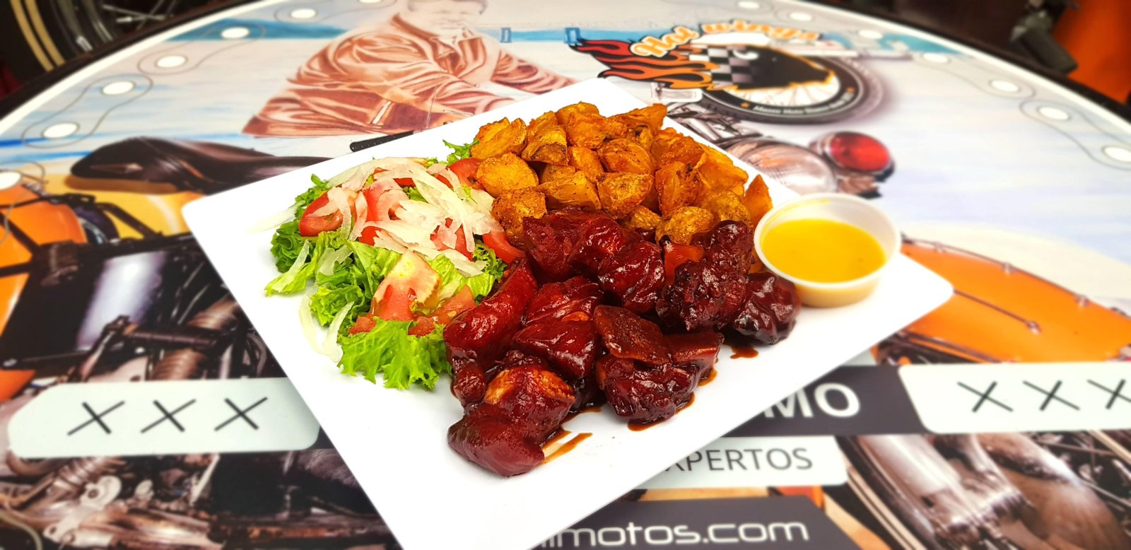 COSTILLAS HOT WINGS